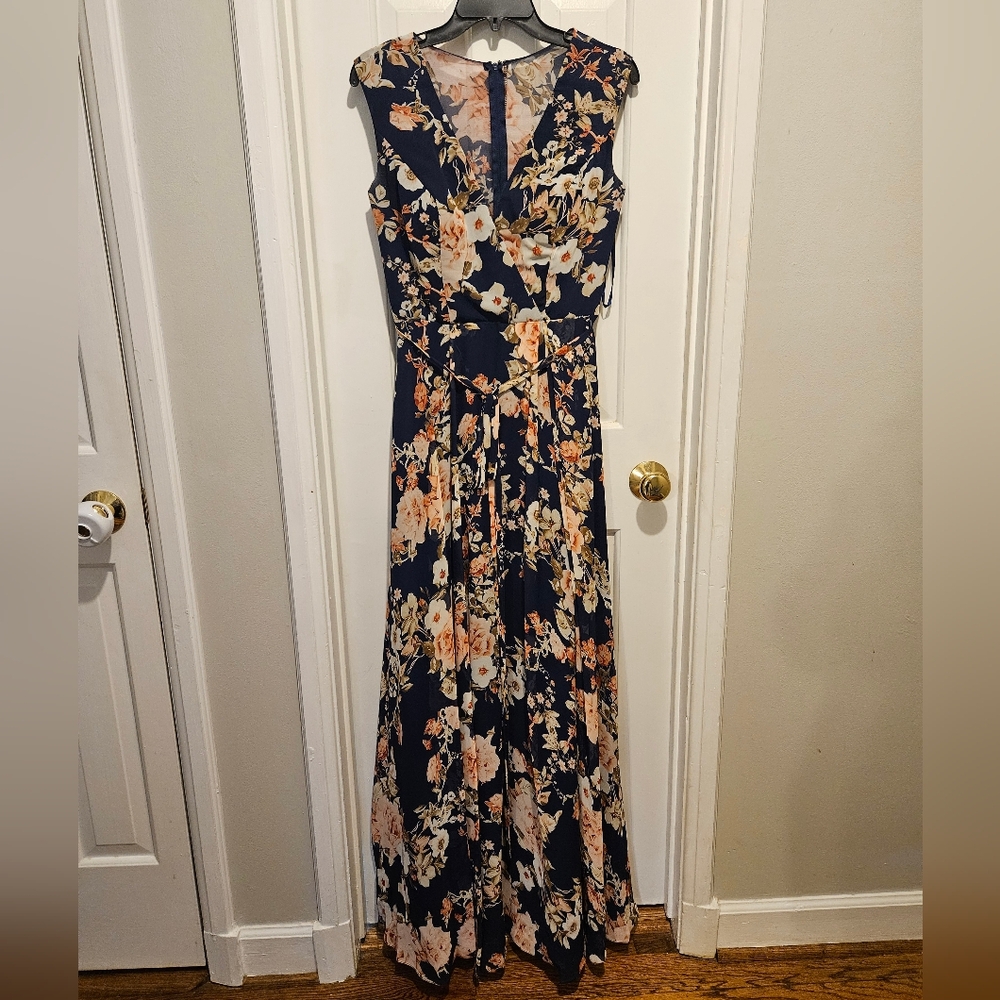 Floral Sleeveless Maxi Dress